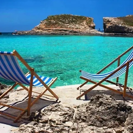 Villa The Complete Guide To Renting Your Exclusive Holiday In With Private Pool&close To The Beach, 1290 *