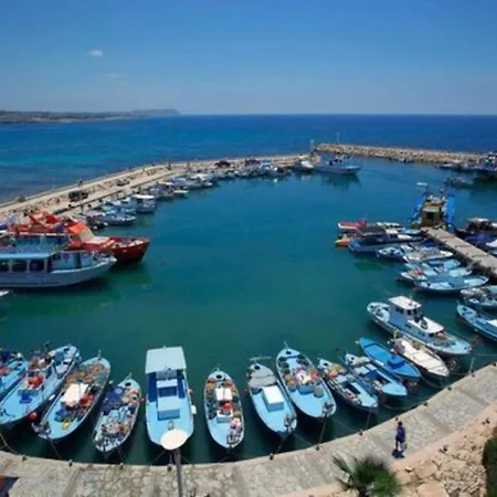The Complete Guide To Renting Your Exclusive Holiday In With Private Pool&close To The Beach, 1290 *