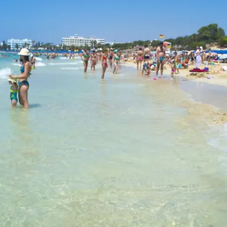 The Complete Guide To Renting Your Exclusive Holiday In With Private Pool And Close To The Beach, 1290 *
