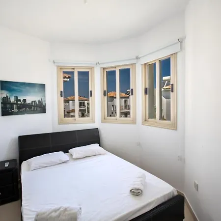 The Complete Guide To Renting Your Exclusive Holiday In With Private Pool And Close To The Beach, 1290 Vilă